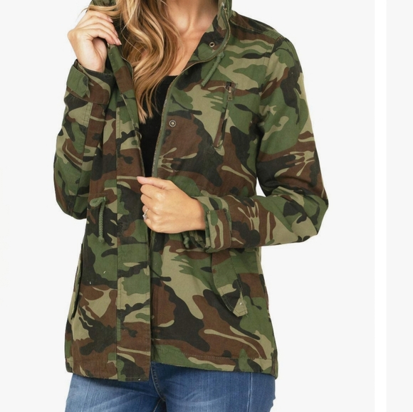 Ambiance Jackets & Blazers - Ambiance Outerwear Camouflage Women's Cargo Jacket Size M